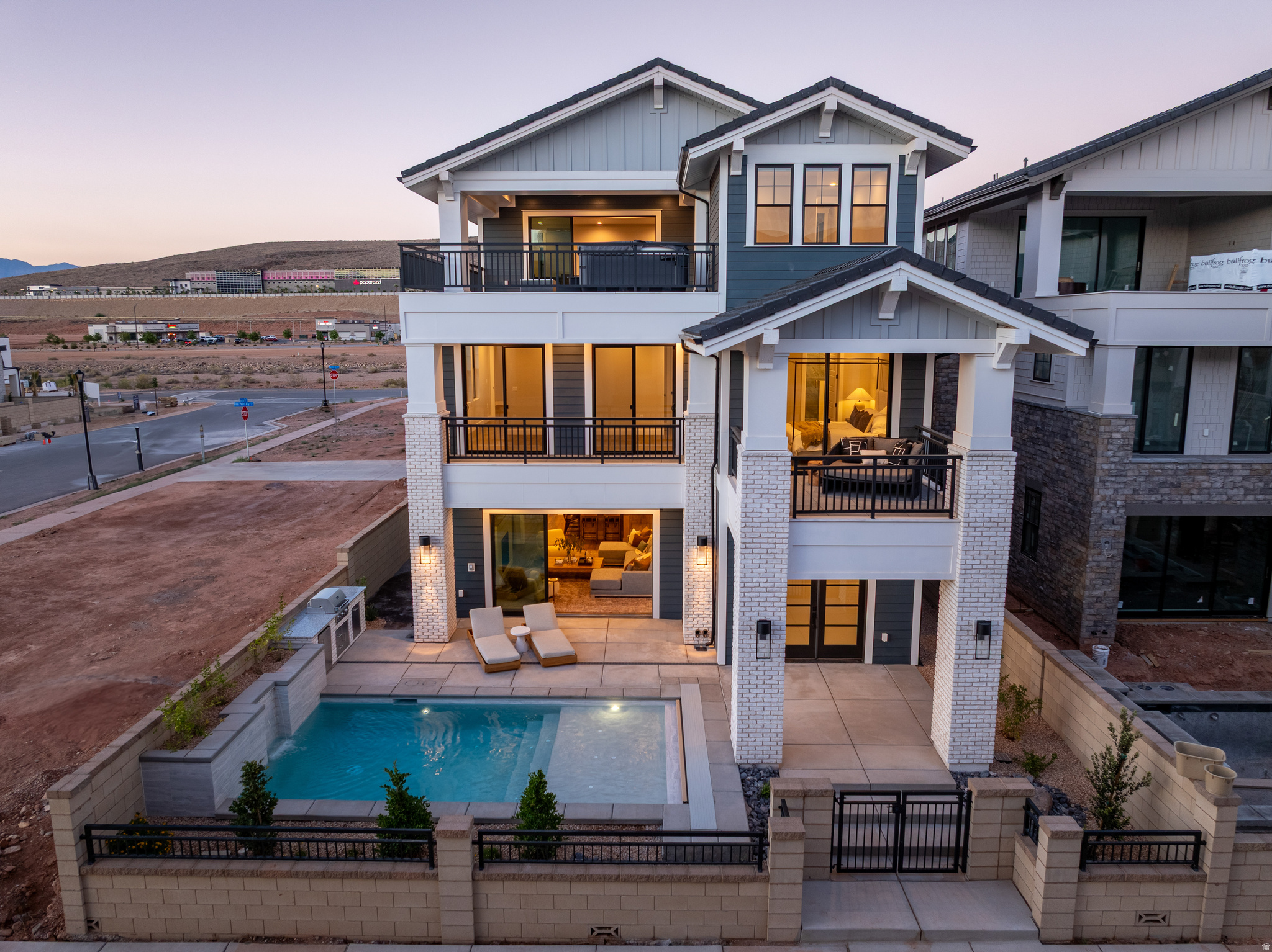 DESERT COLOR RESORT - Residential