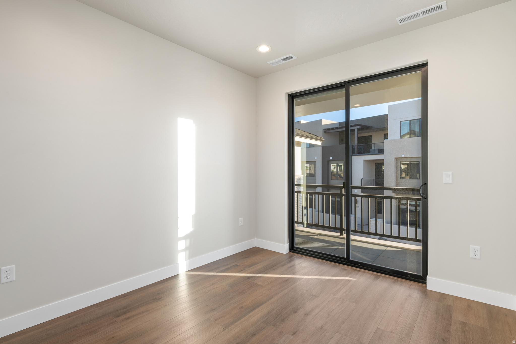 DESERT COLOR RESORT - Residential