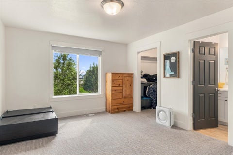 Tiny photo for 952 E 100 N, Hyde Park, UT 84318 (MLS # 2186974)
