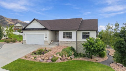 Tiny photo for 952 E 100 N, Hyde Park, UT 84318 (MLS # 2186974)