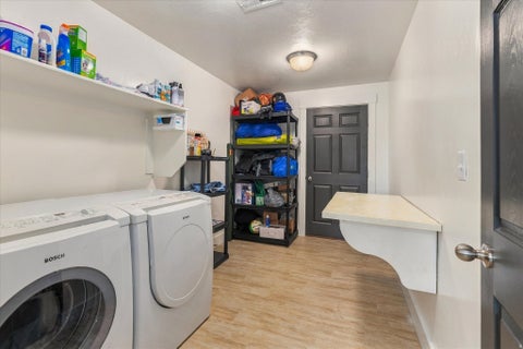 Tiny photo for 952 E 100 N, Hyde Park, UT 84318 (MLS # 2186974)