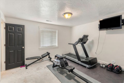Tiny photo for 952 E 100 N, Hyde Park, UT 84318 (MLS # 2186974)