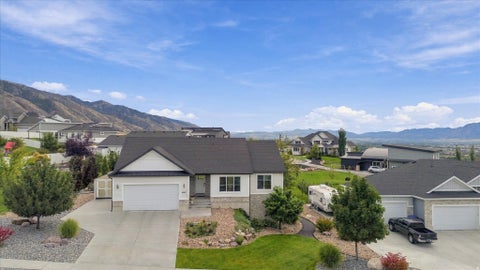 Tiny photo for 952 E 100 N, Hyde Park, UT 84318 (MLS # 2186974)