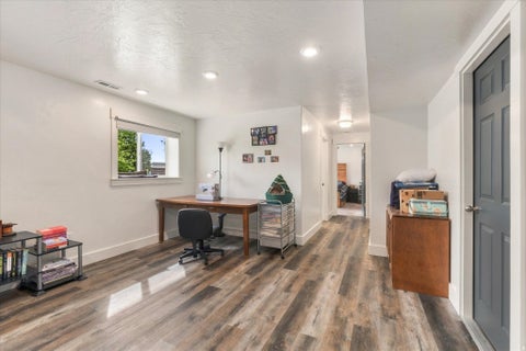 Tiny photo for 952 E 100 N, Hyde Park, UT 84318 (MLS # 2186974)