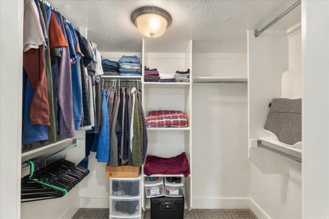 Tiny photo for 952 E 100 N, Hyde Park, UT 84318 (MLS # 2186974)
