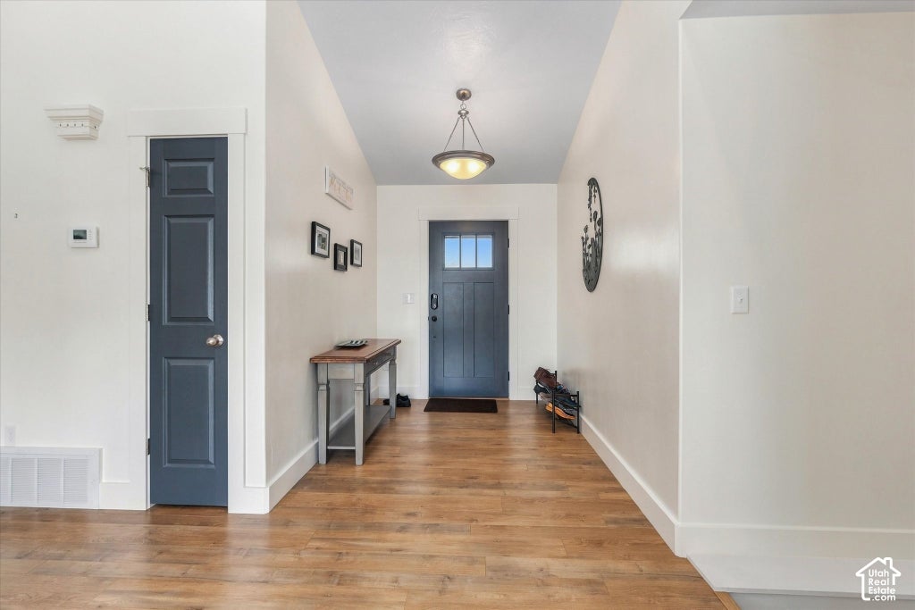 Photo of 952 E 100 N, Hyde Park, UT 84318 (MLS # 2186974)