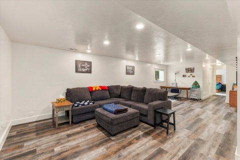 Tiny photo for 952 E 100 N, Hyde Park, UT 84318 (MLS # 2186974)