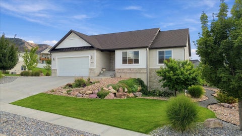 Tiny photo for 952 E 100 N, Hyde Park, UT 84318 (MLS # 2186974)