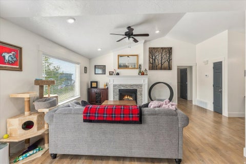 Tiny photo for 952 E 100 N, Hyde Park, UT 84318 (MLS # 2186974)