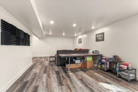 Tiny photo for 952 E 100 N, Hyde Park, UT 84318 (MLS # 2186974)