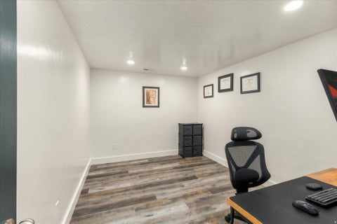 Tiny photo for 952 E 100 N, Hyde Park, UT 84318 (MLS # 2186974)