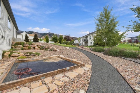 Tiny photo for 952 E 100 N, Hyde Park, UT 84318 (MLS # 2186974)