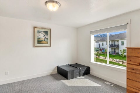 Tiny photo for 952 E 100 N, Hyde Park, UT 84318 (MLS # 2186974)