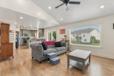 Tiny photo for 952 E 100 N, Hyde Park, UT 84318 (MLS # 2186974)
