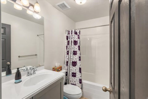 Tiny photo for 952 E 100 N, Hyde Park, UT 84318 (MLS # 2186974)
