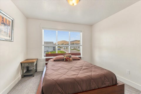 Tiny photo for 952 E 100 N, Hyde Park, UT 84318 (MLS # 2186974)