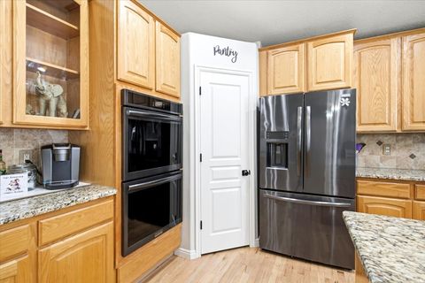 Tiny photo for 882 N 3625 W, Layton, UT 84041 (MLS # 2171433)