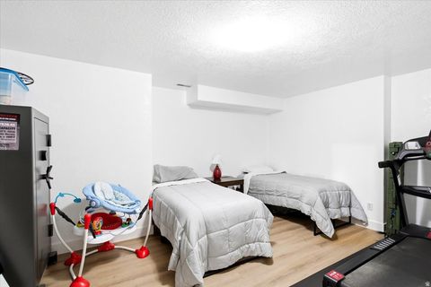 Tiny photo for 882 N 3625 W, Layton, UT 84041 (MLS # 2171433)