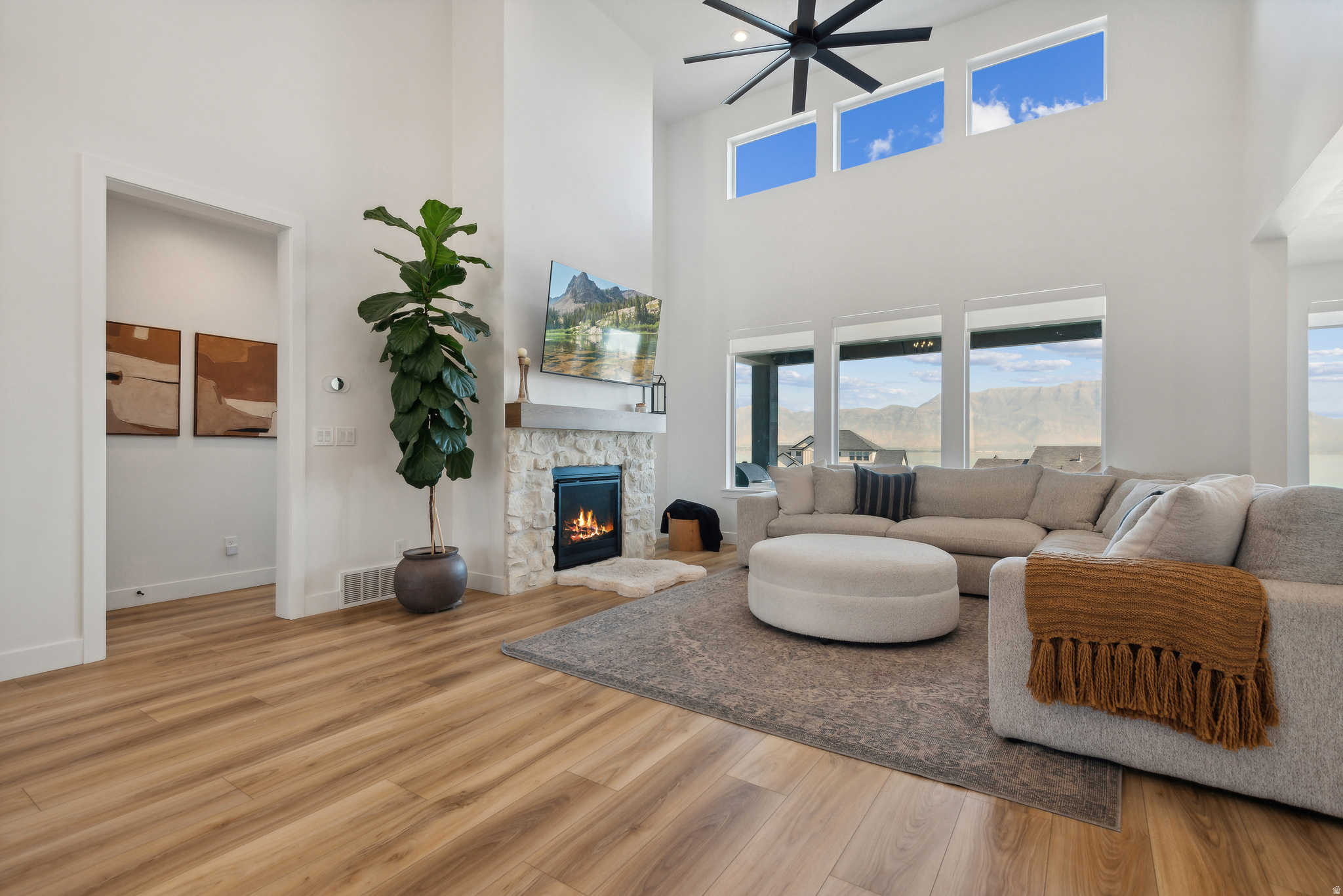 CATALINA BAY - Residential