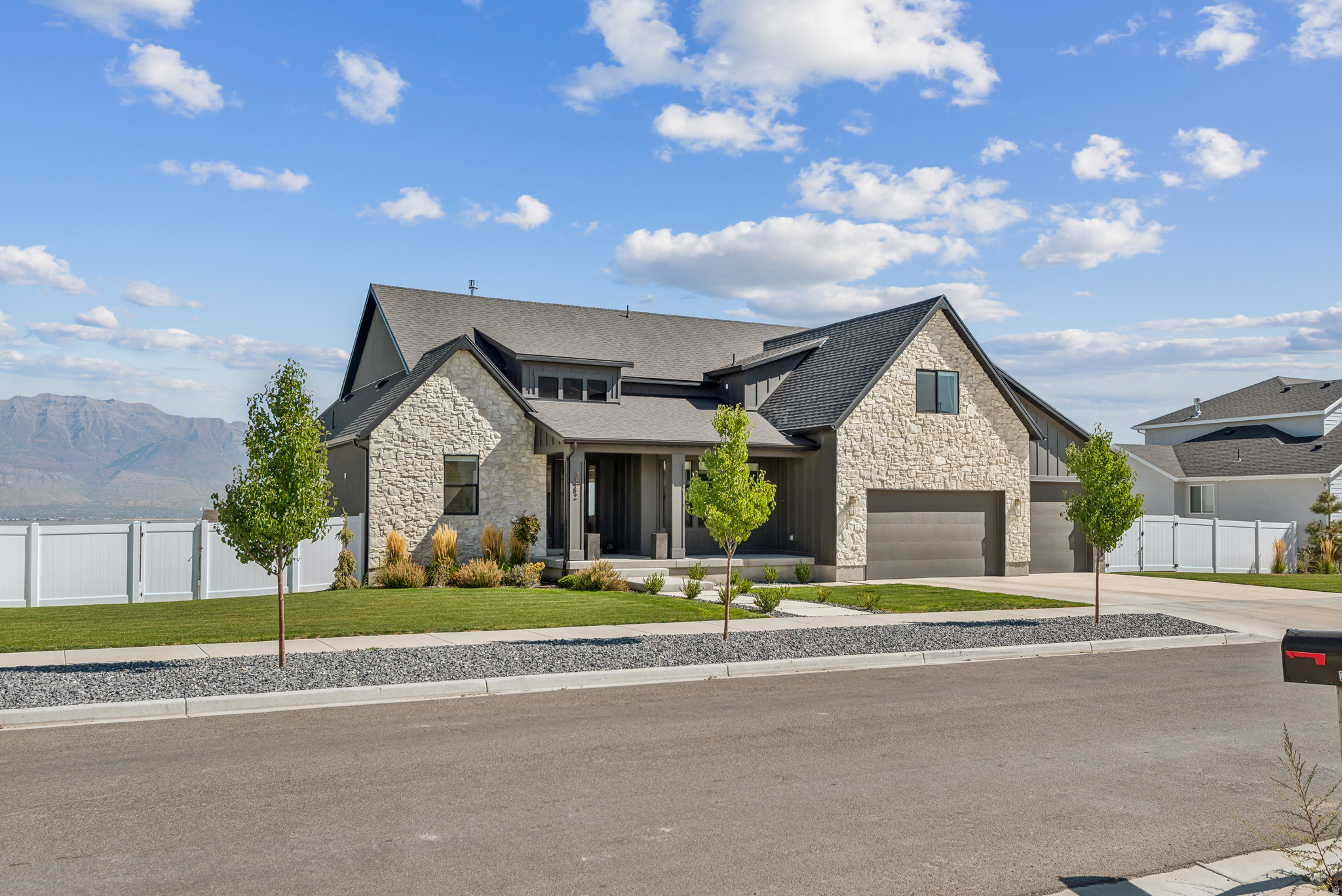 CATALINA BAY - Residential