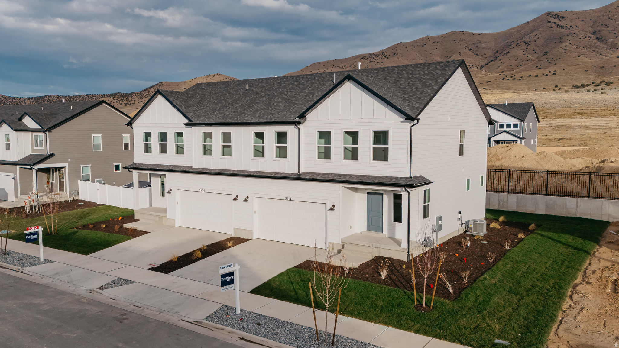 3590 N STALLION ST 352