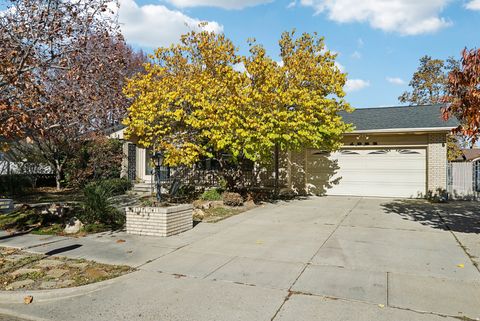 Photo of 1952 W 4655 S, Taylorsville, UT 84129 (MLS # 2122510)