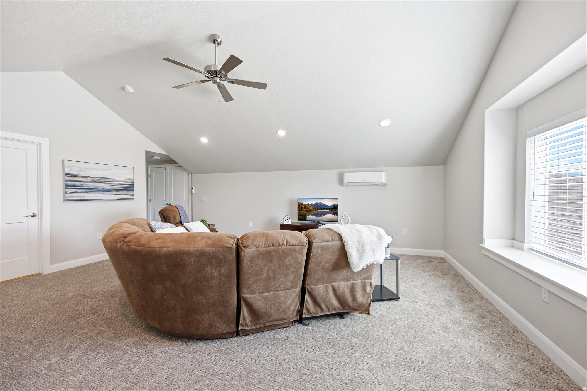 THE VILAS AT LEGACY FARMS - Residential