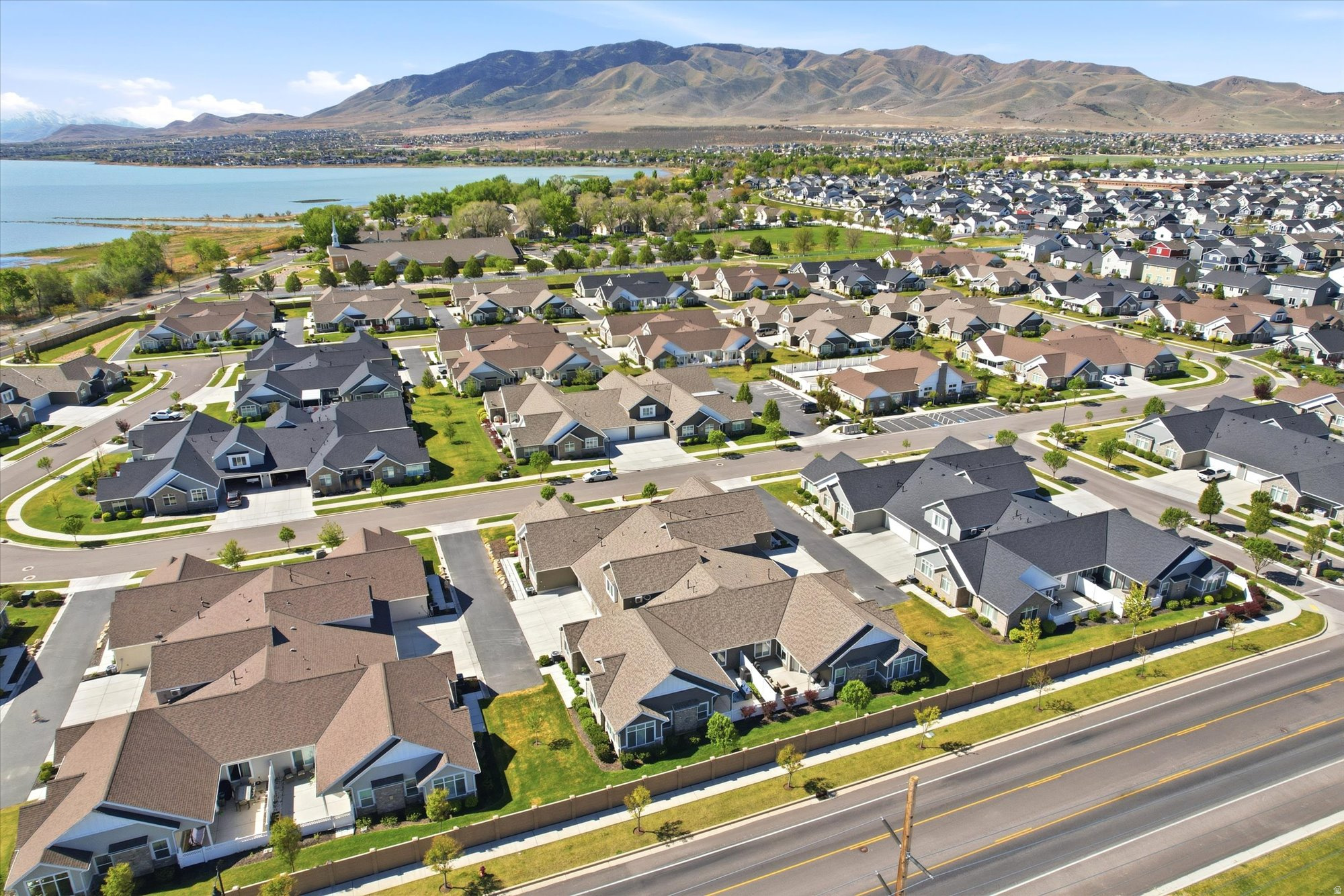 THE VILAS AT LEGACY FARMS - Residential