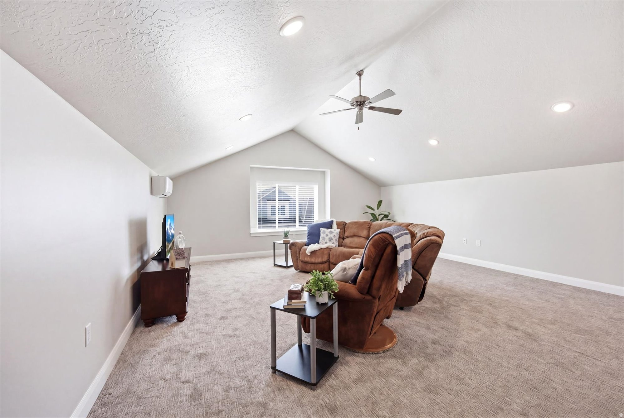 THE VILAS AT LEGACY FARMS - Residential