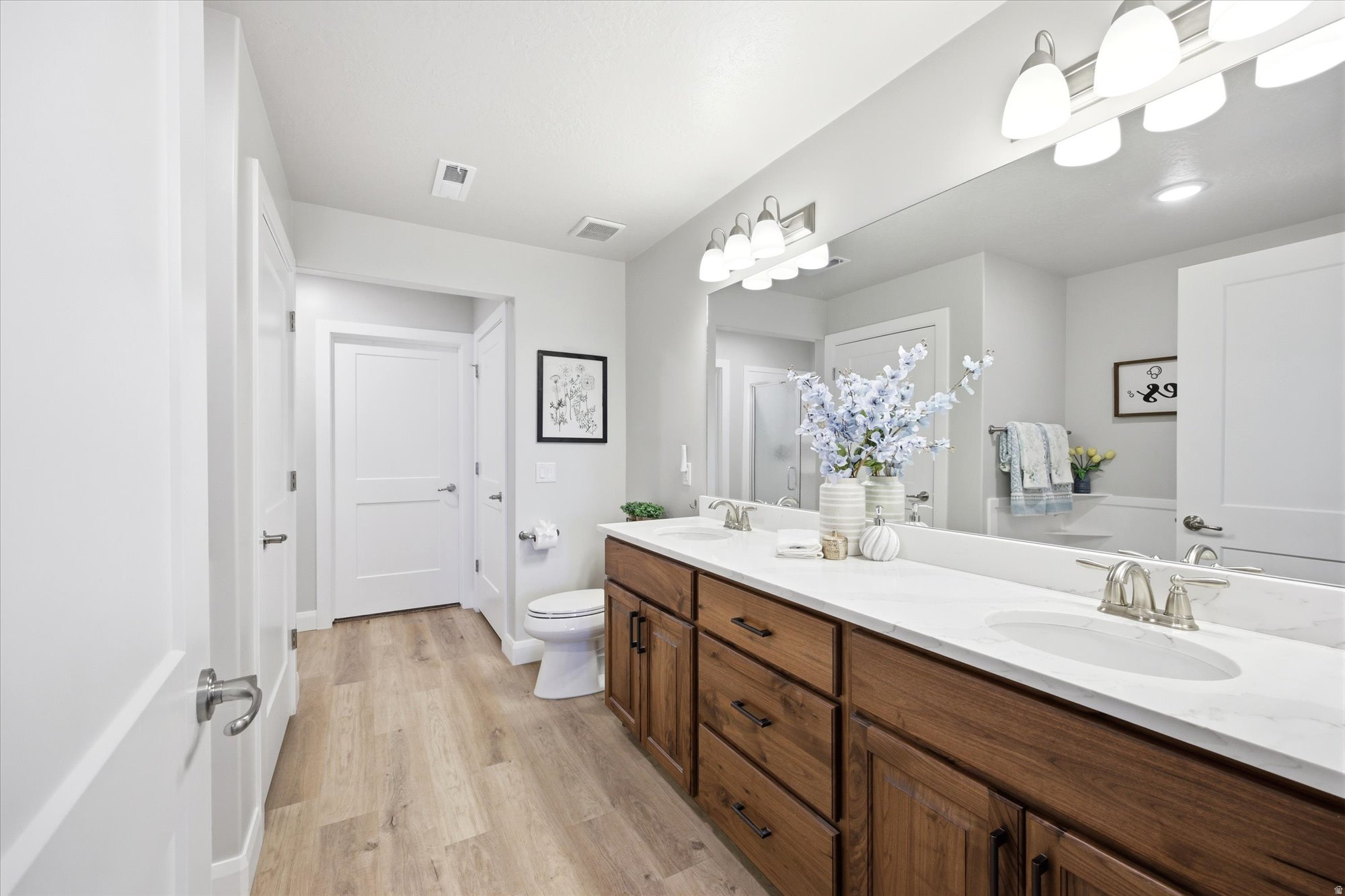 THE VILAS AT LEGACY FARMS - Residential
