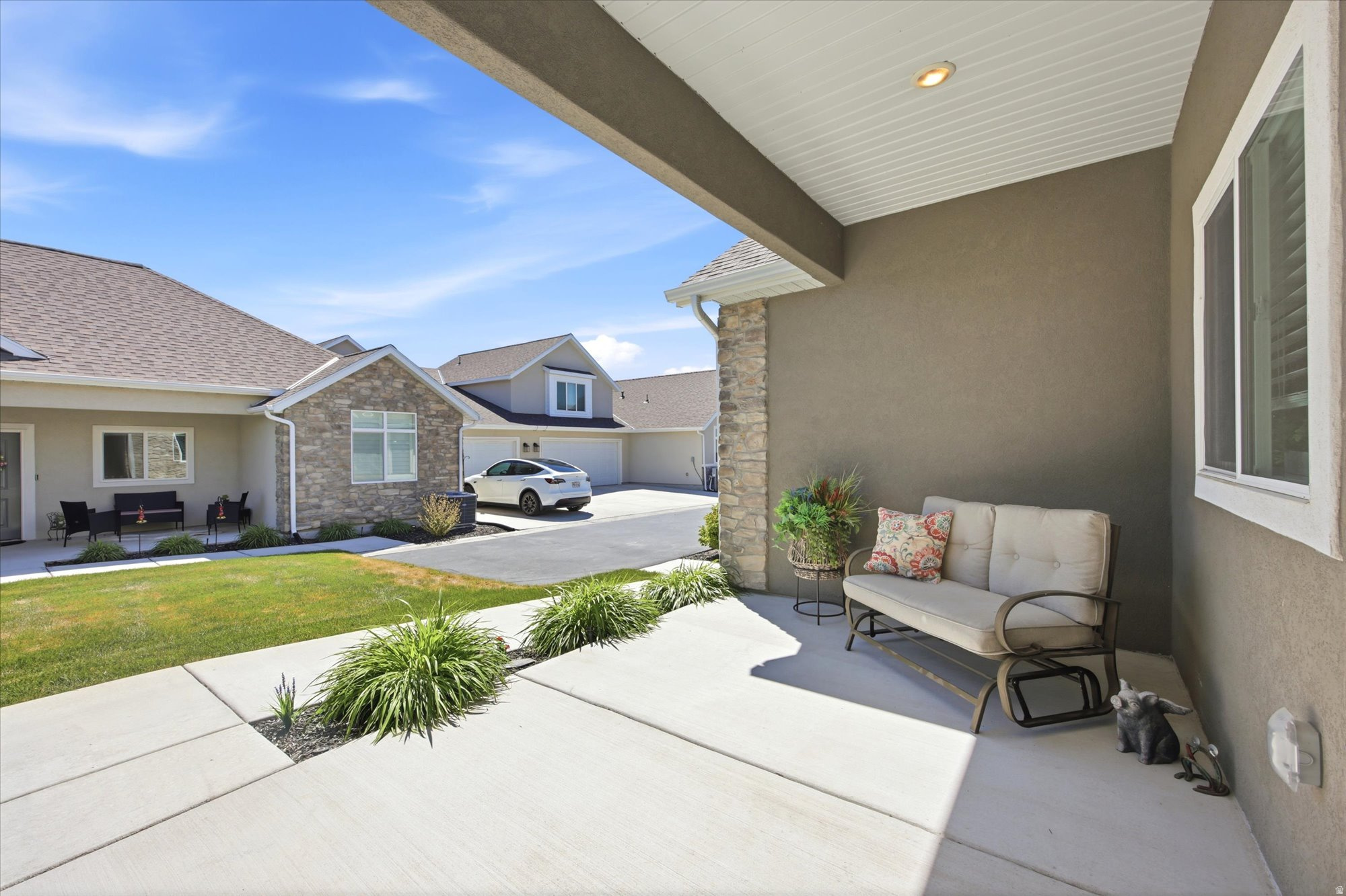 THE VILAS AT LEGACY FARMS - Residential