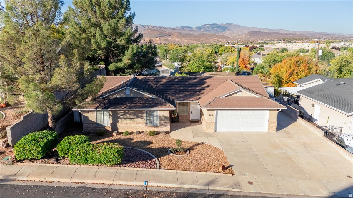 RIDGE WEST - Residential