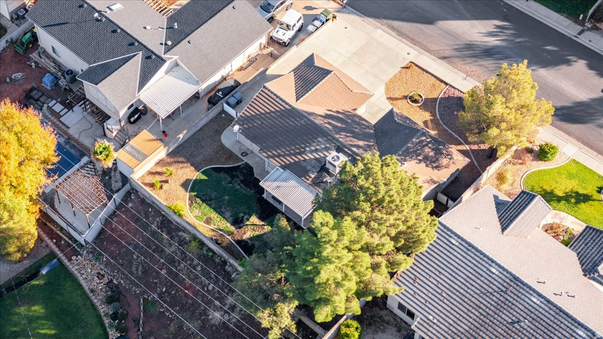 RIDGE WEST - Residential