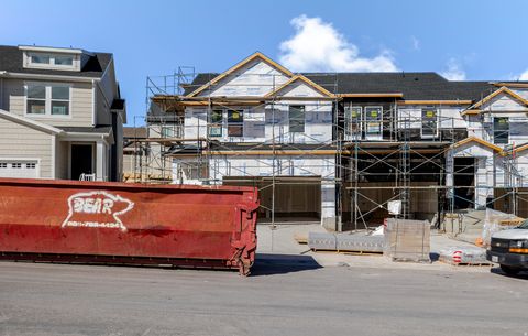 Photo of 1542 W BANNER DR #810, Saratoga Springs, UT 84045 (MLS # 2136002)