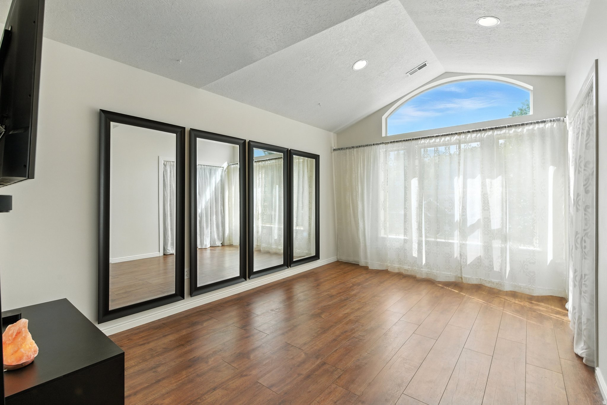 AUBURN HEIGHTS - Residential