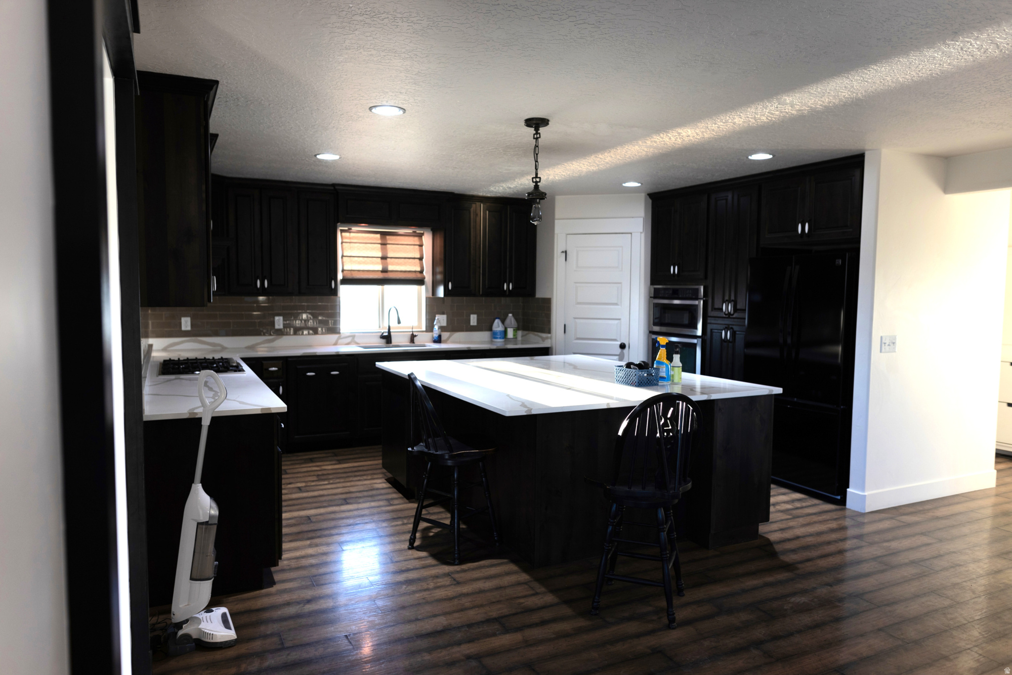 BAY SUB - Residential