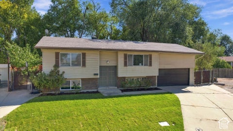 Tiny photo for 43 W PAULA CIR S, Sandy, UT 84070 (MLS # 2190510)