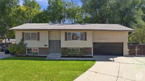 Tiny photo for 43 W PAULA CIR S, Sandy, UT 84070 (MLS # 2190510)
