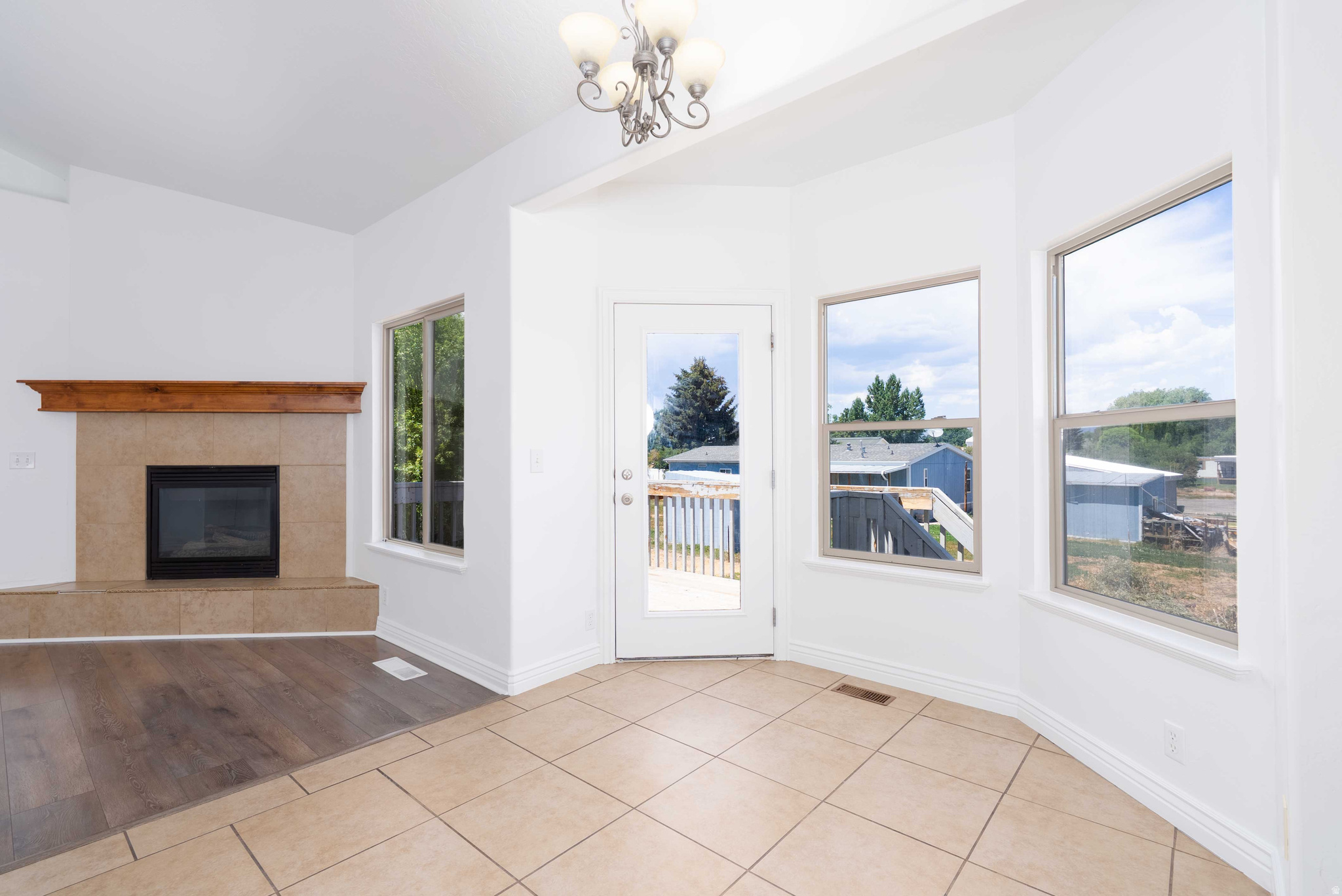 BONNIE LASS - Residential