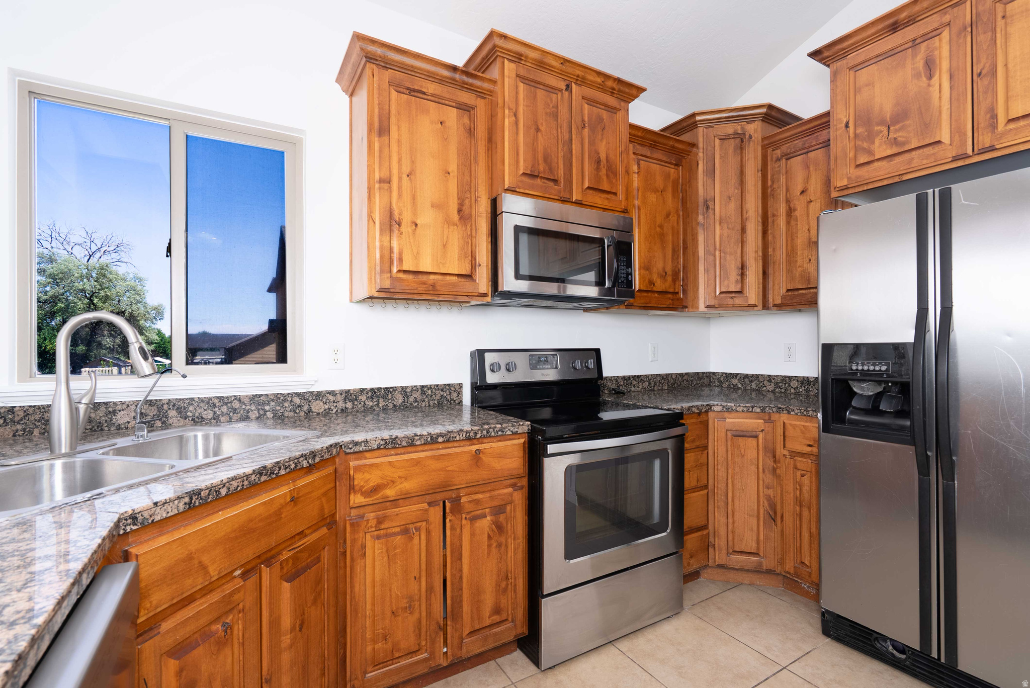 BONNIE LASS - Residential