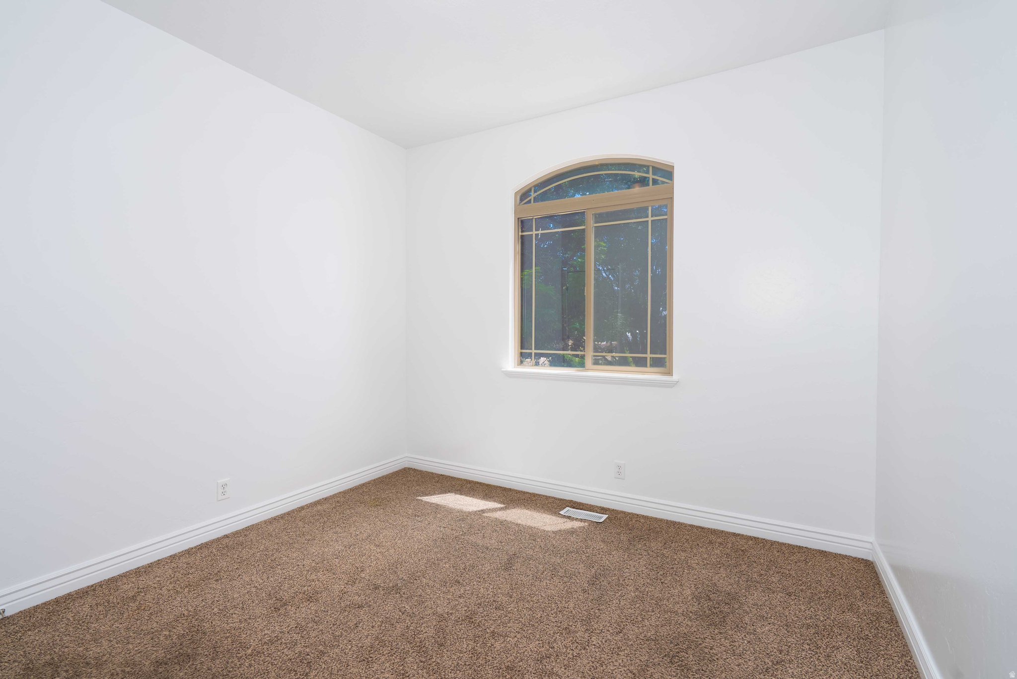 BONNIE LASS - Residential