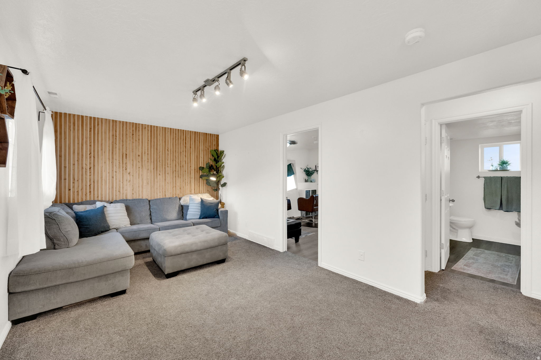 ABSALOM COURT - Residential