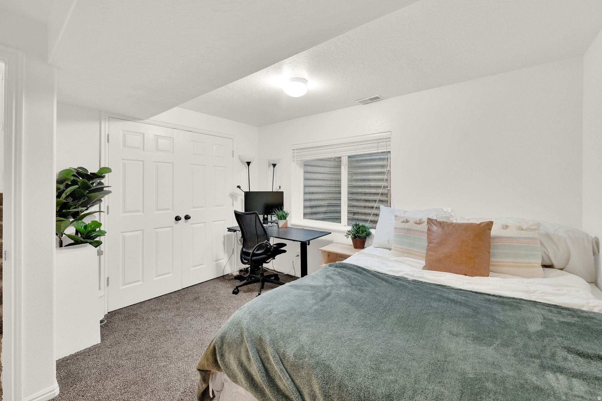 ABSALOM COURT - Residential