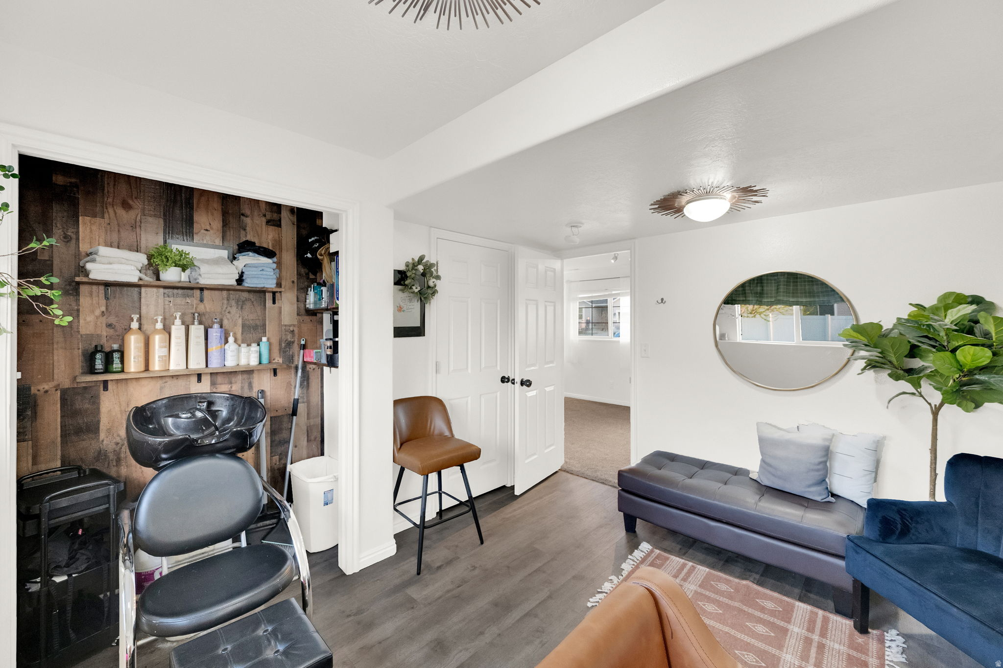 ABSALOM COURT - Residential