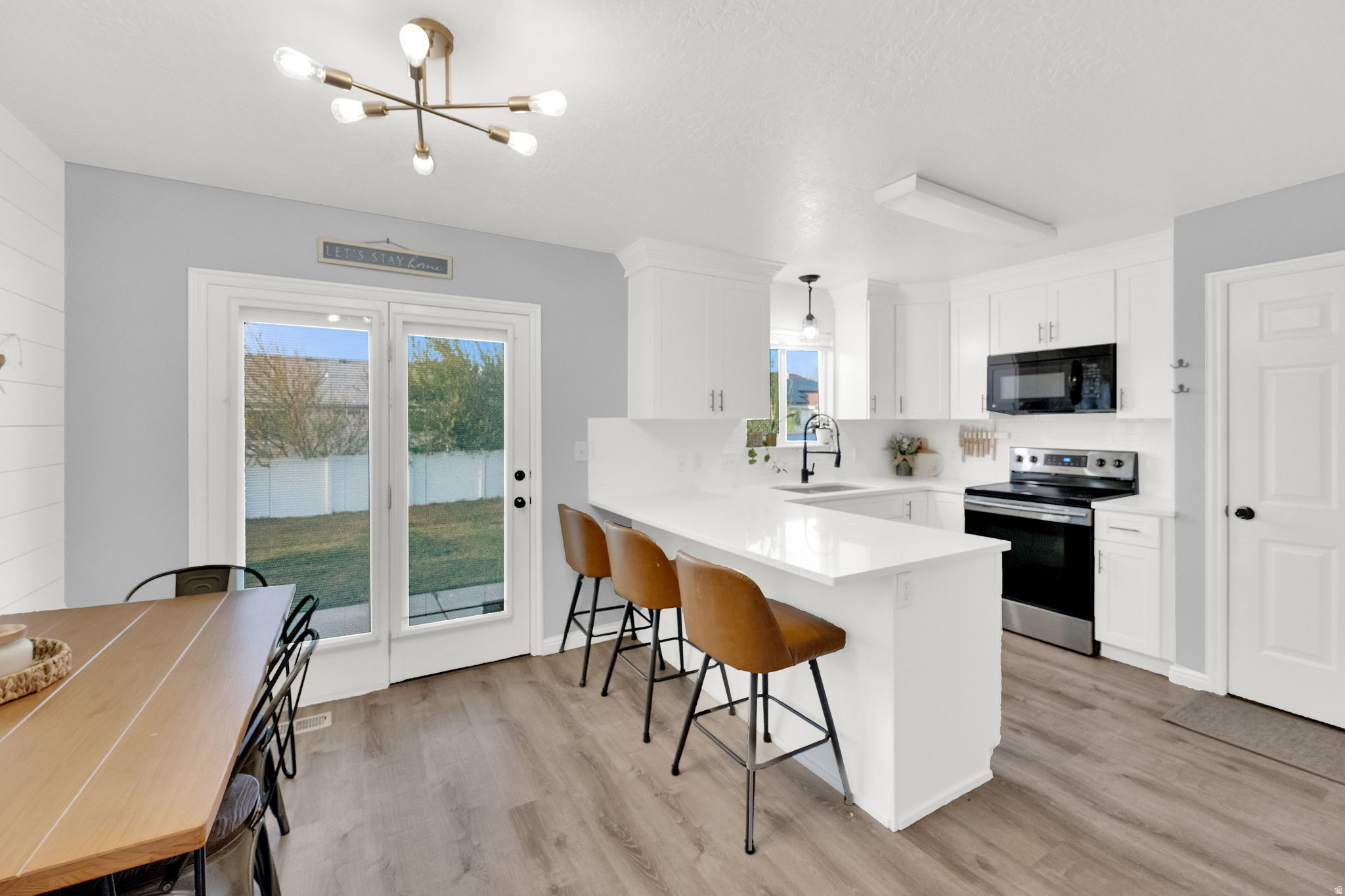 ABSALOM COURT - Residential