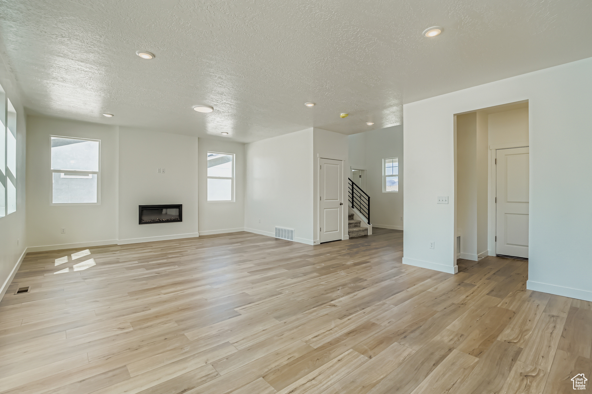 ESTATES AT PINNACLES AT EAGLE MOUNTAIN - Residential