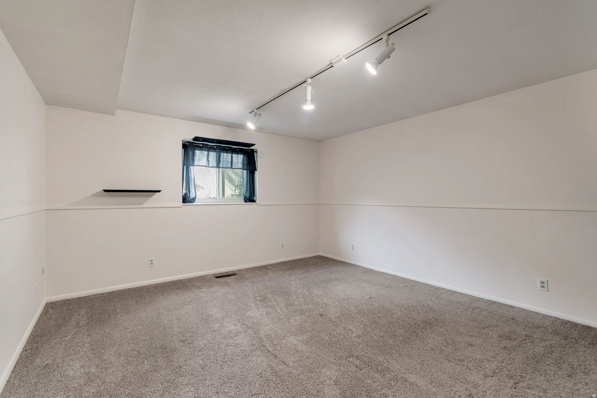 WILLOW CREEK - Residential