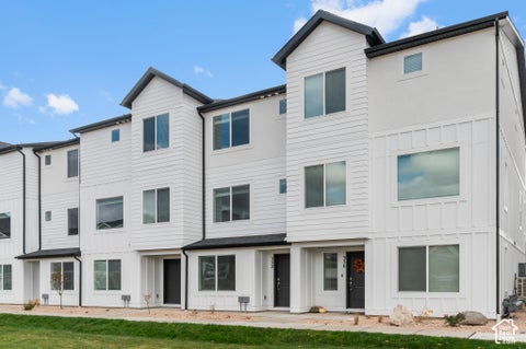 Townhouse For Sale - 1219 N 235 #216<br/> Harrisville, UT 84404