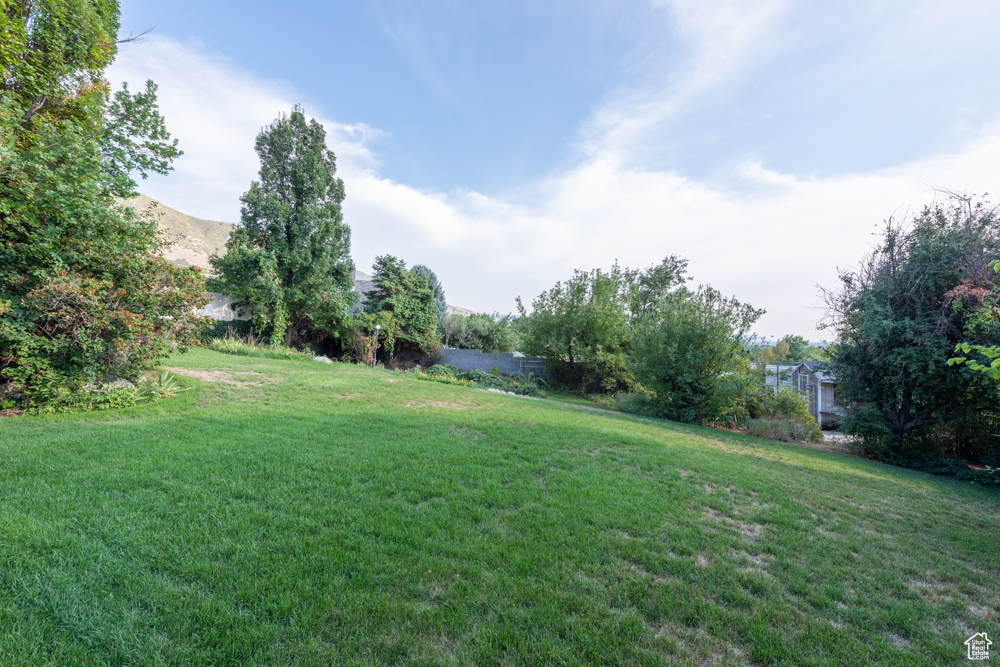 ROLLING HILLS ESTATES SUB - Residential