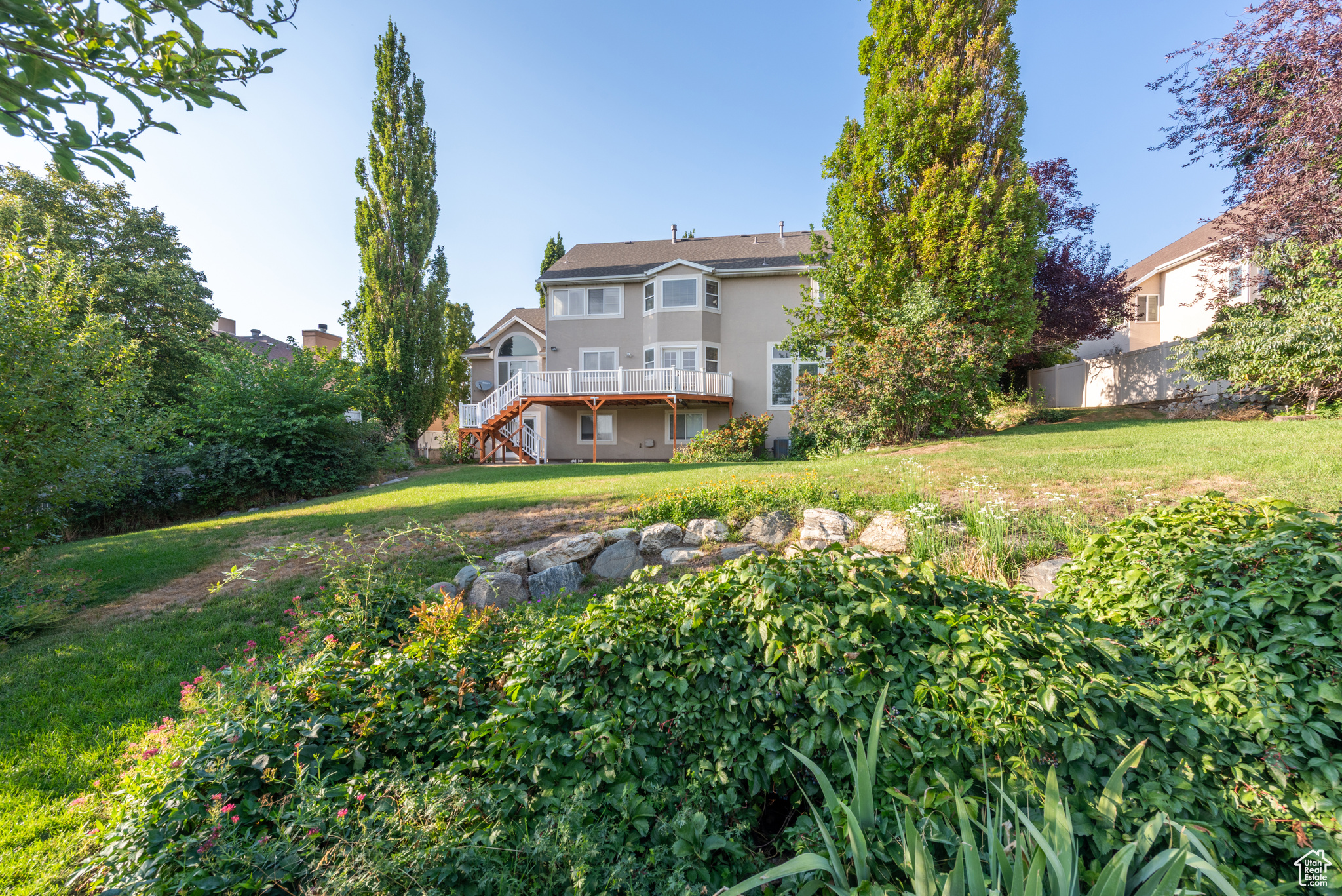 ROLLING HILLS ESTATES SUB - Residential